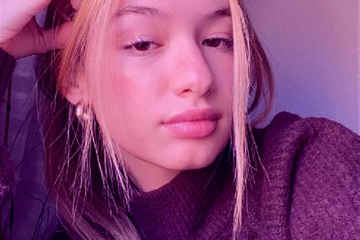 Ivy, 34, a blonde brown-eyed mixed companion based in Huambo. Offering Erotic Massage, Striptease, Overnight. Available for incall and outcall, day and eveni...
