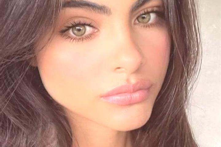 Ivy, 34, a brunette green-eyed middle eastern companion based in Monjas. Offering Striptease, Erotic Massage, Dinner Date. Available for incall and outcall, ...