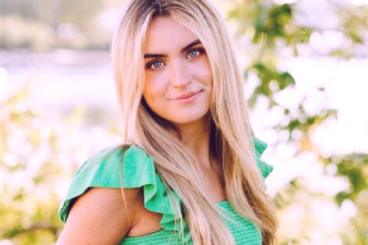 Ivy, 34 — Escort in Edina, United States