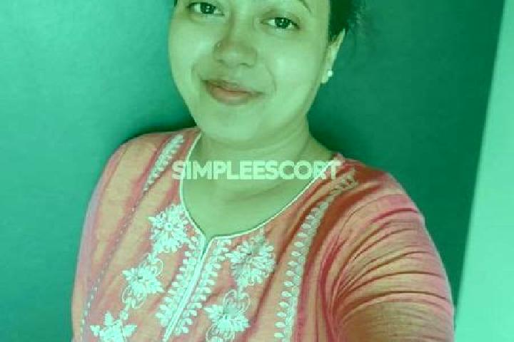 Ivy, 34 — Escort in Palakkad, India