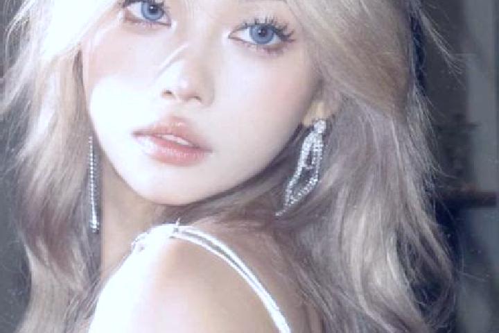 Ivy, 35, a blonde blue-eyed asian companion based in Sentulan. Offering Overnight, A-Level, Deep French Kissing, BDSM, Roleplay. Available for incall and out...