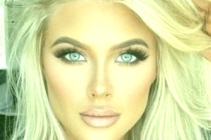 Ivy, 35, a platinum blonde hazel-eyed latina companion based in Talpa de Allende. Offering Fetish, Domination. Available for incall and outcall, day and even...
