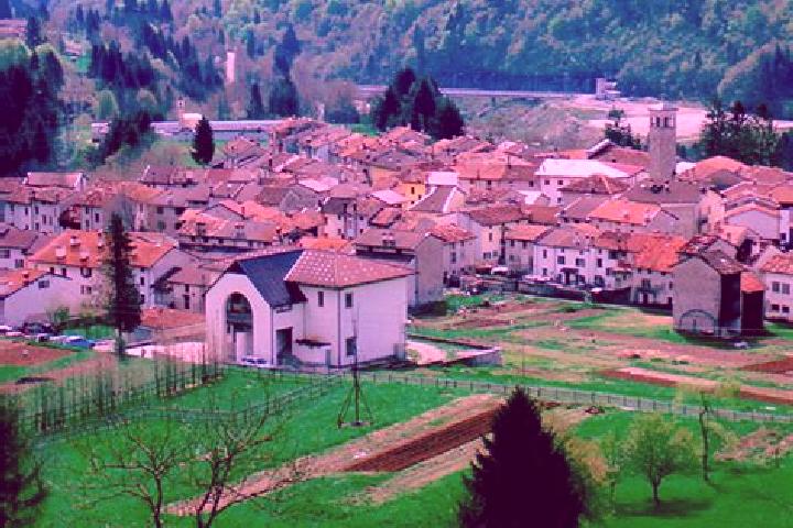 Ivy, 35 — Escort in Montereale Valcellina, Italy