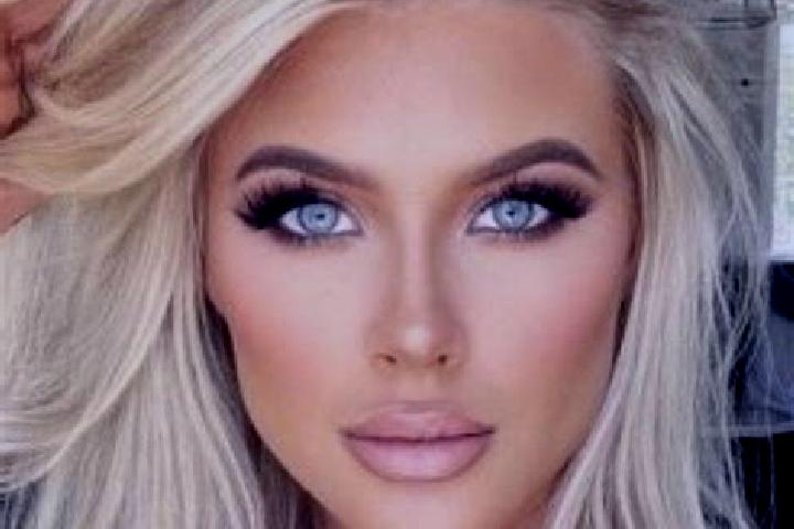 Ivy, 36, a platinum blonde hazel-eyed latina companion based in Edolo. Offering 69, Striptease, GFE, Prostate Massage, Roleplay. Available for incall and out...