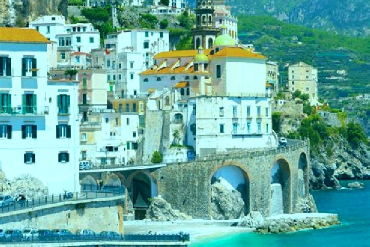 Ivy, 36 — Escort in Benevello, Italy