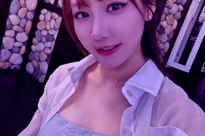 Ivy, 36 — Escort in Paishi, China