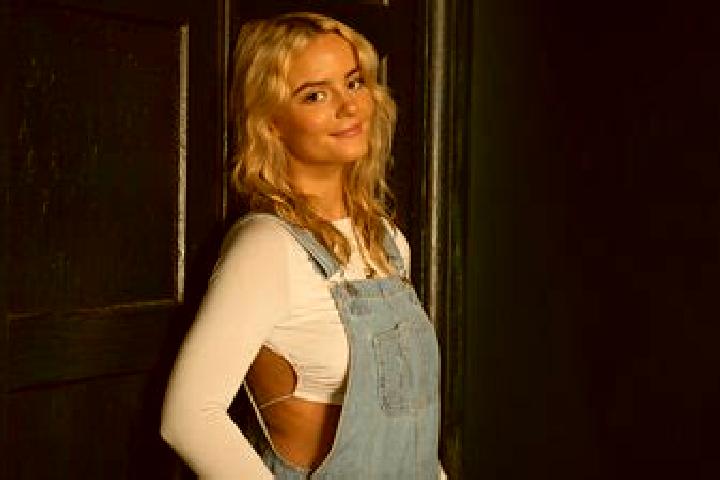 Ivy, 37, a blonde grey-eyed indian companion based in Peer. Offering Deep French Kissing, Party Girl, Travel Companion, Overnight. Available for incall and o...