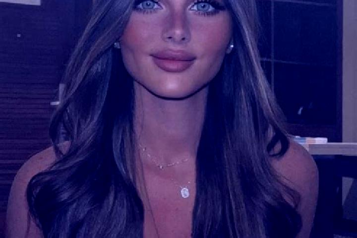 Ivy, 37, a brunette dark-eyed caucasian companion based in Horodnic de Jos. Offering A-Level, Erotic Massage, Couples. Available for incall and outcall, over...