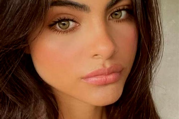 Ivy, 37, a brunette green-eyed latina companion based in Cejetice. Offering Roleplay, OWO, Fetish, Erotic Massage, Overnight. Available for incall and outcal...