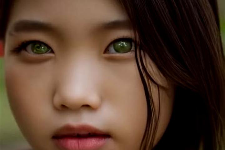 Ivy, 37, a red green-eyed asian companion based in Vautorte. Offering Overnight, CIM, Dinner Date. Available for incall and outcall, day and evening dates.