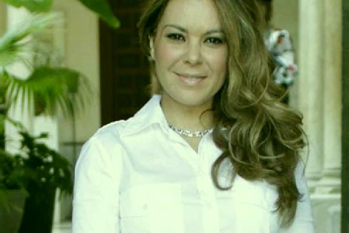 Ivy, 37 — Escort in Campanario, Brazil