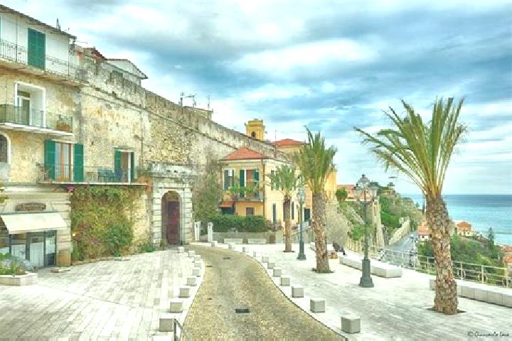 Ivy, 37 — Escort in Ventimiglia di Sicilia, Italy