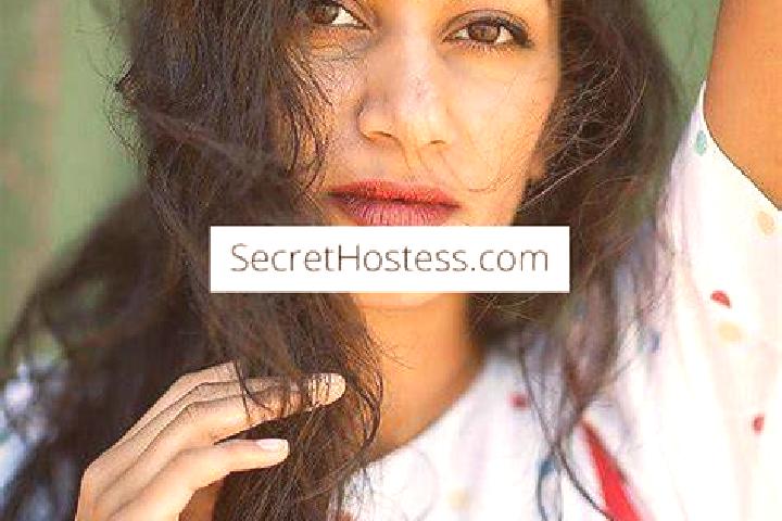 Ivy, 38, a black brown-eyed indian companion based in Mnihla. Offering BDSM, GFE, Dinner Date. Available for incall and outcall, day and evening dates.