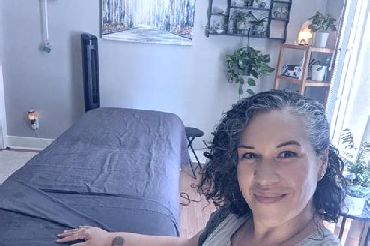 Ivy, 38, a black hazel-eyed latina companion based in Pasaje. Offering Erotic Massage, 69, Massage. Available for incall and outcall, day and evening dates.