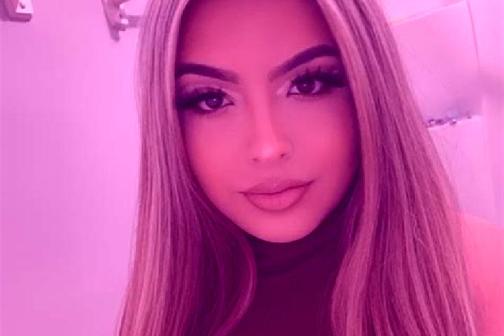 Ivy, 38, a blonde amber-eyed latina companion based in Villanueva del Fresno. Offering Deep French Kissing, A-Level. Available for incall and outcall, day an...