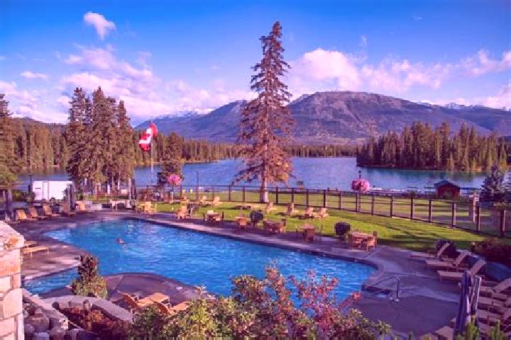 Ivy, 38 — Escort in Jasper Park Lodge, Canada