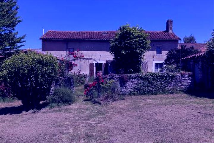 Ivy, 38 — Escort in Mauprevoir, France