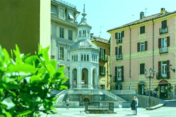 Ivy, 38 — Escort in Mombello Monferrato, Italy