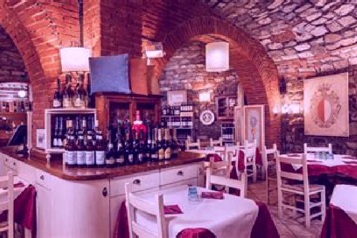 Ivy, 38 — Escort in Trebiciano, Italy
