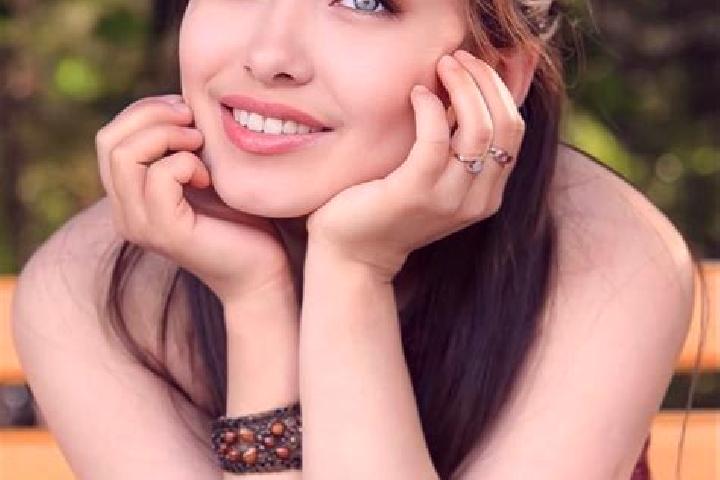 Ivy, 39, a auburn blue-eyed asian companion based in Lezayre. Offering Tantra, Deep French Kissing, Prostate Massage. Available for incall and outcall, day a...