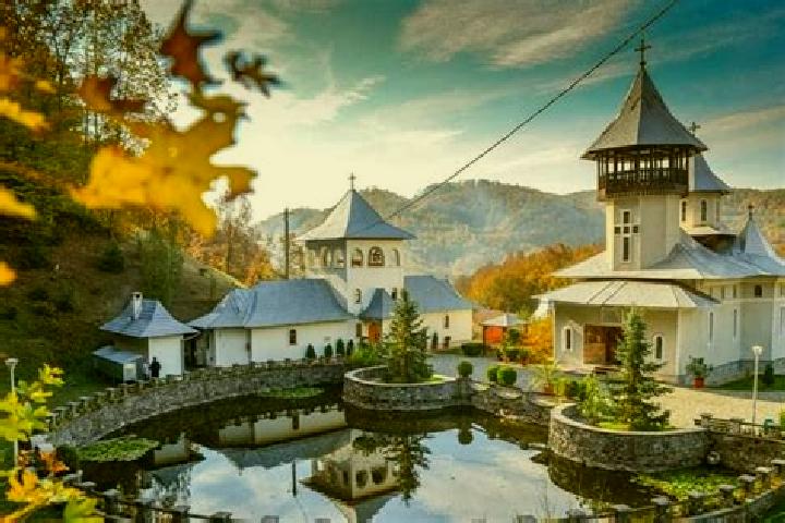 Ivy, 39 — Escort in Izbuc, Romania