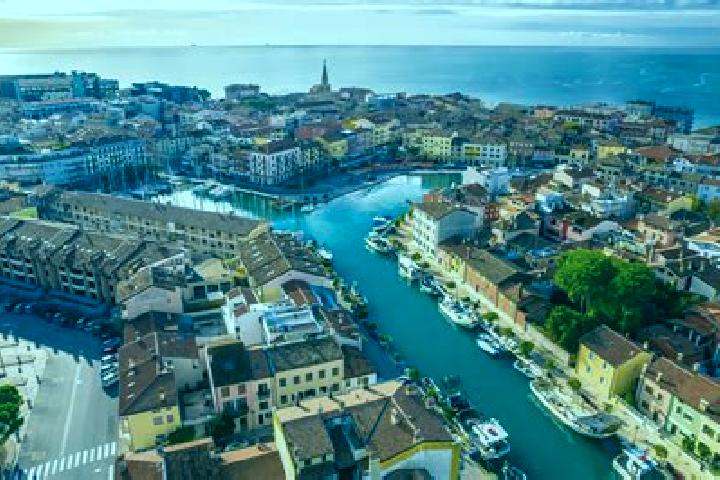 Ivy, 39 — Escort in Rivignano, Italy