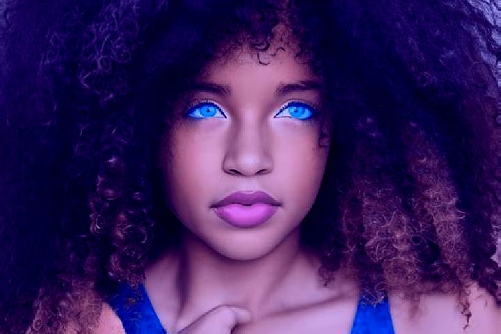 Jade, 20, a black blue-eyed latina companion based in La Amistad. Offering Domination, CIM, A-Level. Available for incall and outcall, day and evening dates.