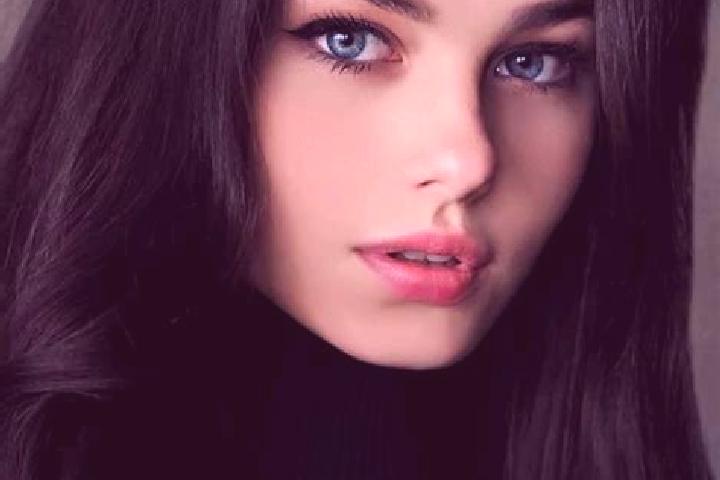 Jade, 20, a black grey-eyed slavic companion based in South Spreyton. Offering Girlfriend Experience, Erotic Massage, Domination, Roleplay. Available for inc...