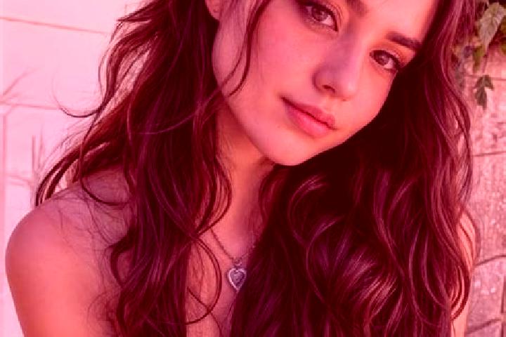 Jade, 20, a red hazel-eyed latina companion based in Saint-Felix-de-Valois. Offering 69, Couples, Massage, OWO. Available for incall and outcall, overnight b...