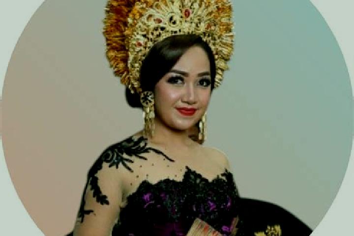 Jade, 20 — Escort in Banjar Kelodan, Indonesia