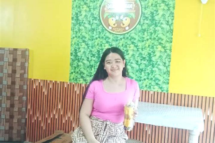 Jade, 20 — Escort in Binahaan, Philippines