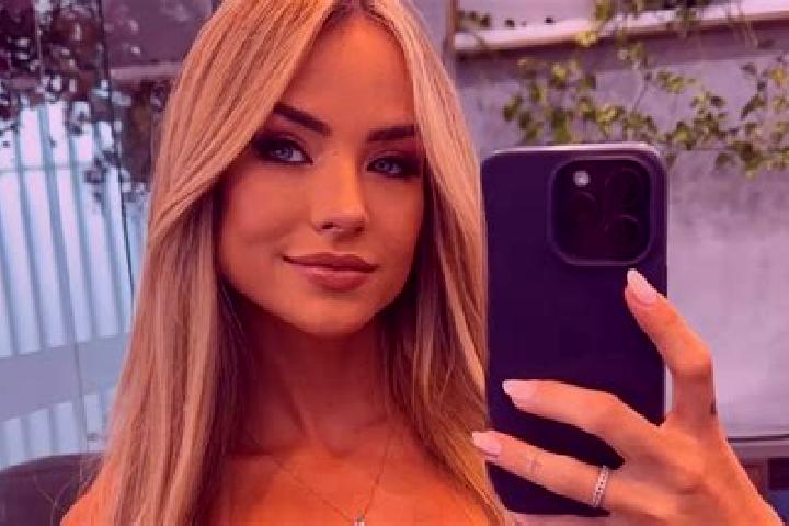 Jade, 20 — Escort in Casa Conejo, United States