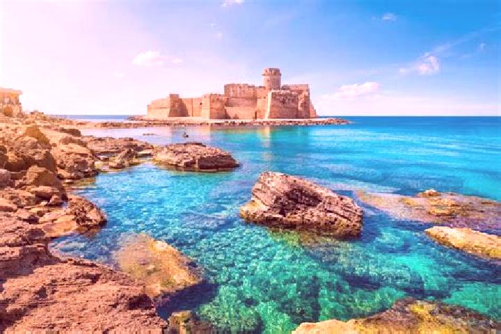 Jade, 20 — Escort in Isola di Capo Rizzuto, Italy