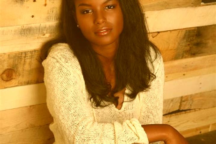 Jade, 21, a blonde dark-eyed ebony companion based in Limonade. Offering Domination, Erotic Massage, Party Girl. Available for incall and outcall, day and ev...