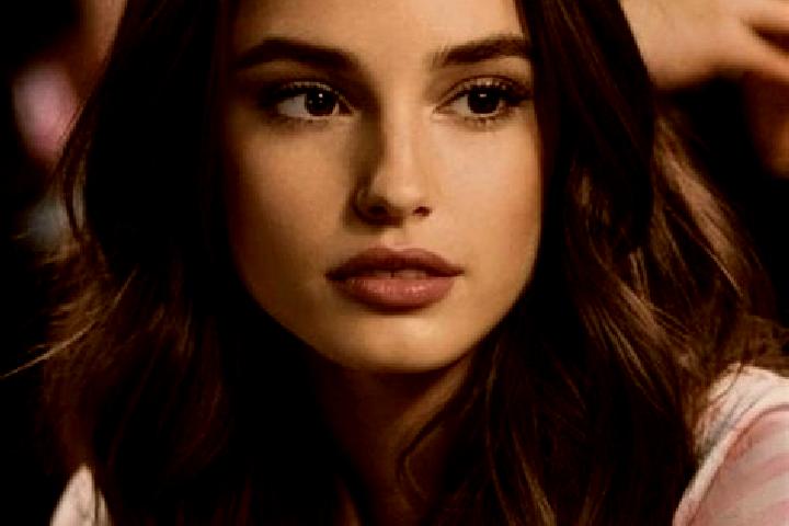 Jade, 21, a brunette brown-eyed caribbean companion based in Blasdell. Offering Deep French Kissing, Domination, Dinner Date, Erotic Massage. Available for i...