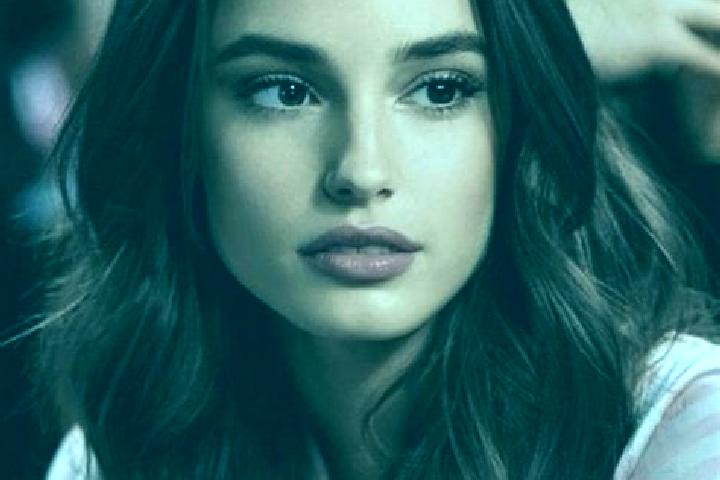 Jade, 21, a brunette brown-eyed slavic companion based in Tardaguila. Offering Travel Companion, Tantra, Duos, Deep French Kissing. Available for incall and ...