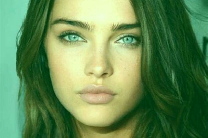 Jade, 21, a brunette green-eyed mediterranean companion based in Pobladura de Pelayo Garcia. Offering GFE, Duos, Prostate Massage. Available for incall and o...