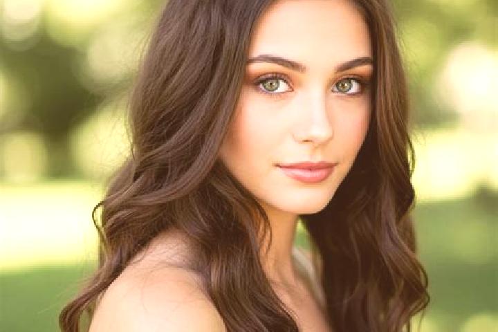 Jade, 21, a brunette hazel-eyed caucasian companion based in Bury. Offering 69, Deep French Kissing, CIM, Striptease. Available for incall and outcall, day a...