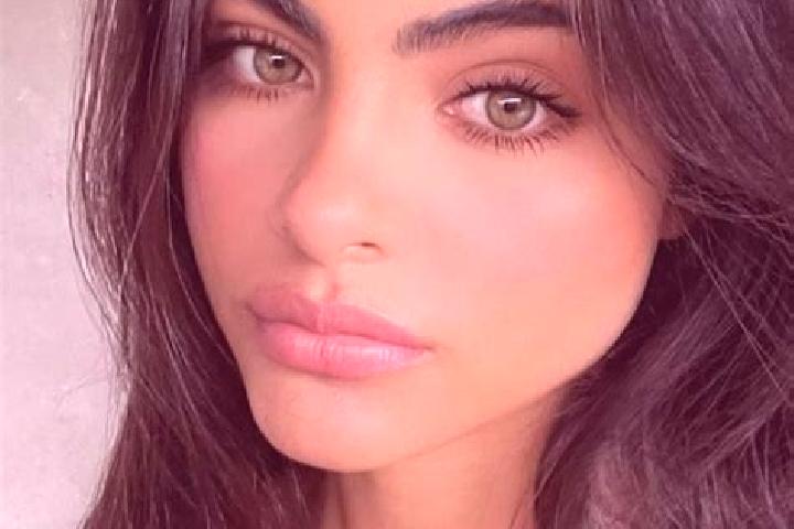 Jade, 21, a brunette hazel-eyed mediterranean companion based in Colonia Montemariana (Colonia Mariana). Offering 69, Girlfriend Experience, Prostate Massage...