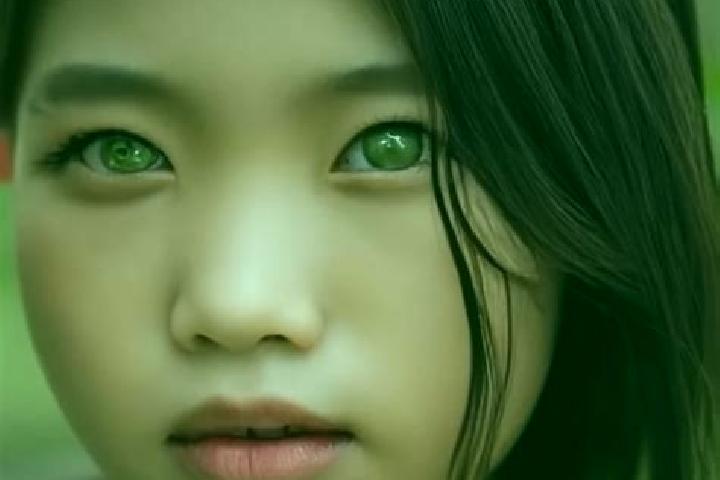 Jade, 21, a chestnut green-eyed asian companion based in Sidikalang. Offering GFE, Travel Companion, OWO. Available for incall and outcall, day and evening d...