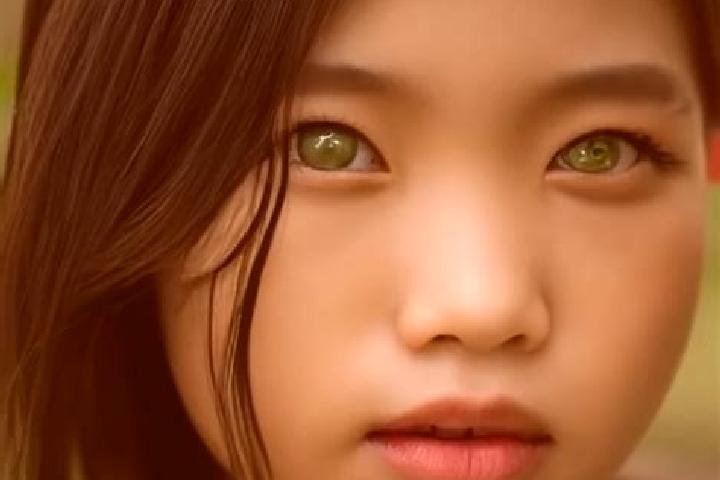 Jade, 21, a chestnut green-eyed asian companion based in Wenwusha. Offering Erotic Massage, Fetish, Overnight. Available for incall and outcall, day and even...