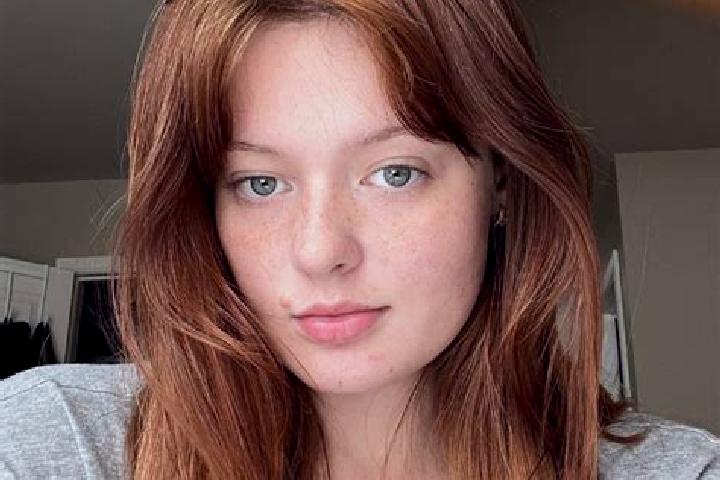 Jade, 21, a chestnut grey-eyed asian companion based in Sao Pedro do Sul. Offering OWO, Overnight. Available for incall and outcall, day and evening dates.