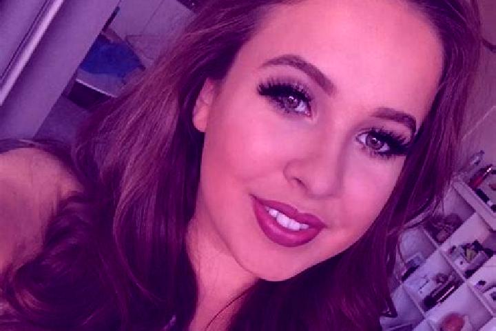 Jade, 21, a dark blonde dark-eyed european companion based in Saint-Usage. Offering Tantra, Massage, Striptease, Dinner Date. Available for incall and outcal...