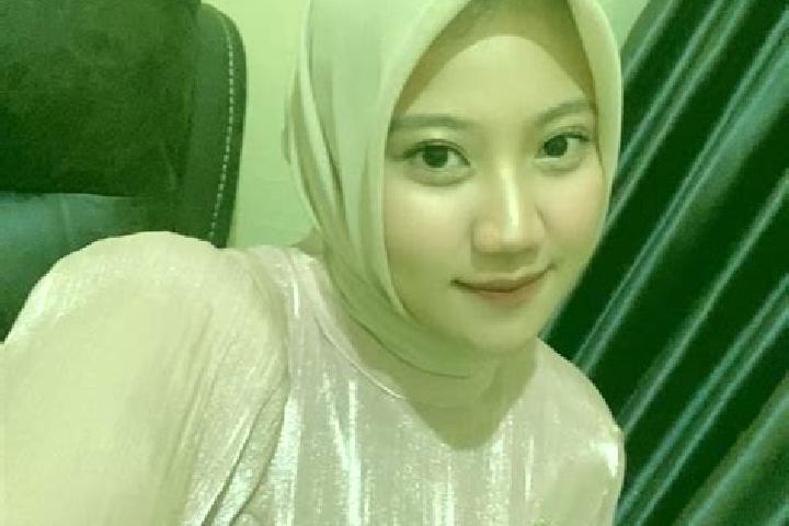 Jade, 21 — Escort in Sidorejo, Indonesia