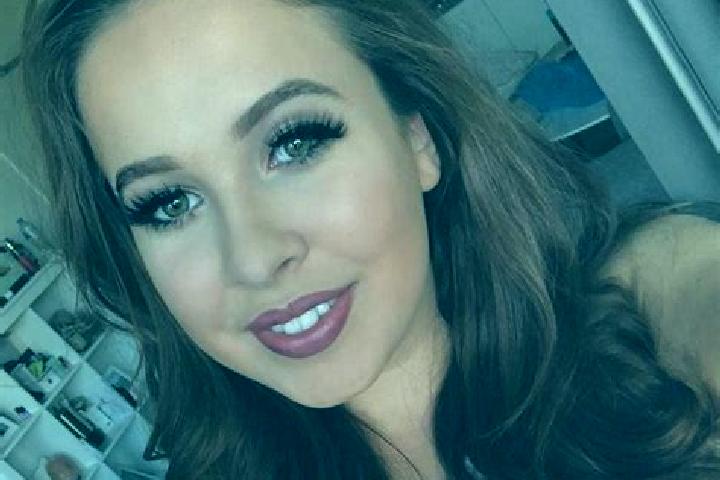 Jade, 22, a red brown-eyed slavic companion based in Apensen. Offering Tantra, BDSM, Fetish, Domination. Available for incall and outcall, day and evening da...