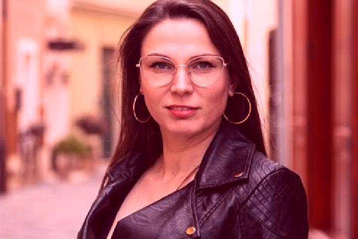 Jade, 22 — Escort in Kapuvar, Hungary