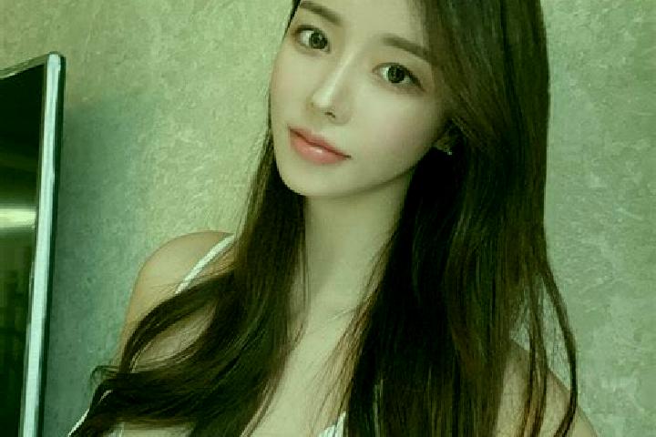 Jade, 22 — Escort in Sijong, South Korea
