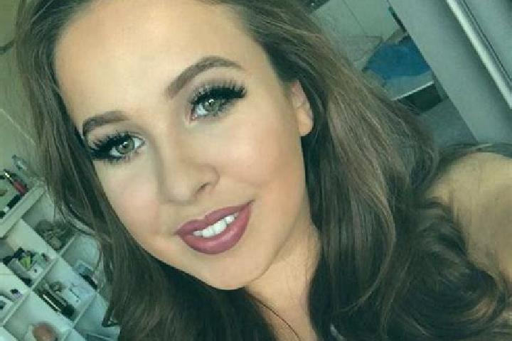 Jade, 23, a chestnut blue-eyed mixed companion based in Sirrin ash Shamaliyah. Offering Fetish, Duos, OWO, Roleplay, Dinner Date. Available for incall and ou...