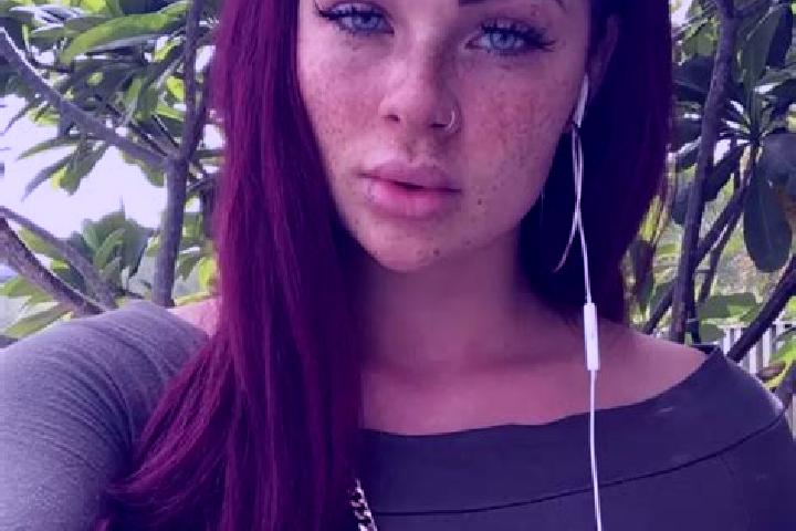 Jade, 23, a red grey-eyed latina companion based in Fuentes de Valdepero. Offering Fetish, GFE, Striptease. Available for incall and outcall, day and evening...
