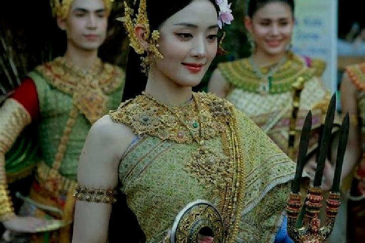Jade, 23 — Escort in Lamduan, Thailand